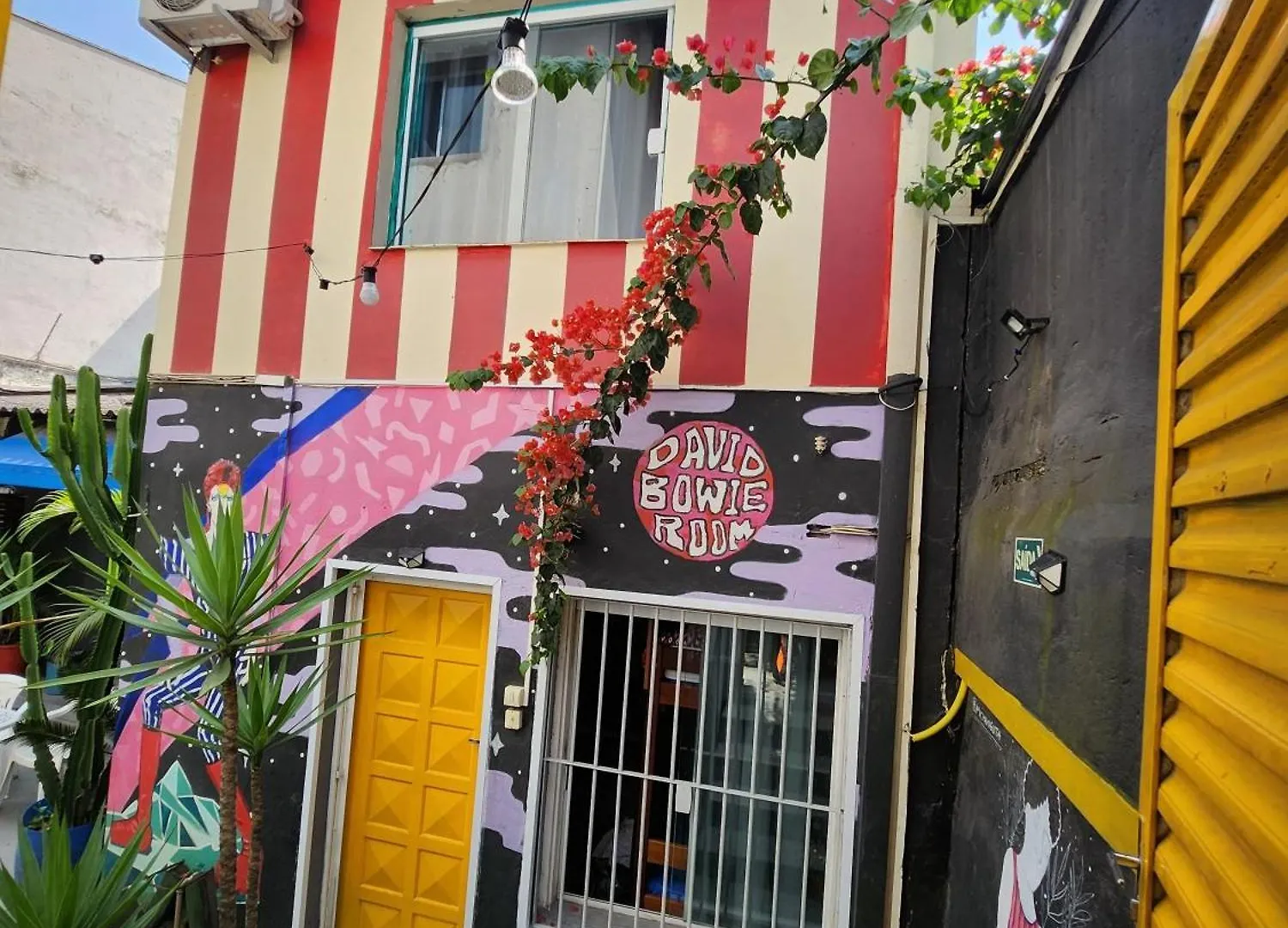 Vila Rock Hostel: Central Location Near Allianz Parque Sao Paulo Hostel